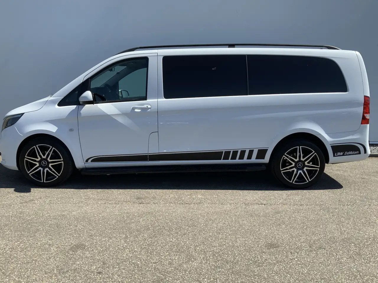 Mercedes-Benz Vito Tourer XL 114 CDI Autom. Airco Cruise Camera Alu V - Furgão: foto 4 Mercedes-Benz Vito Tourer XL 114 CDI Autom. Airco Cruise Camera Alu V - Furgão: foto 4