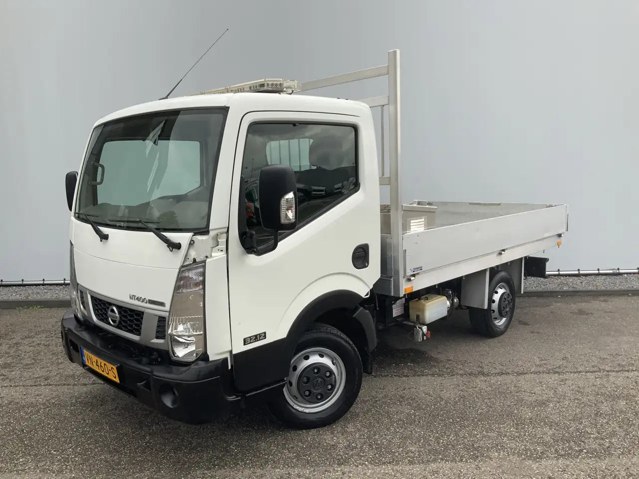 Nissan NT400 32.12 2.5 dCi 250 Kipper Trekhaak 2000 kg 3 - Carrinha basculante: foto 2 Nissan NT400 32.12 2.5 dCi 250 Kipper Trekhaak 2000 kg 3 - Carrinha basculante: foto 2