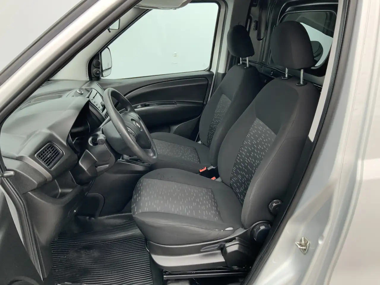 Opel Combo 1.3 CDTi L1H1 Edition Airco Euro 6 - Furgão compacto: foto 4 Opel Combo 1.3 CDTi L1H1 Edition Airco Euro 6 - Furgão compacto: foto 4