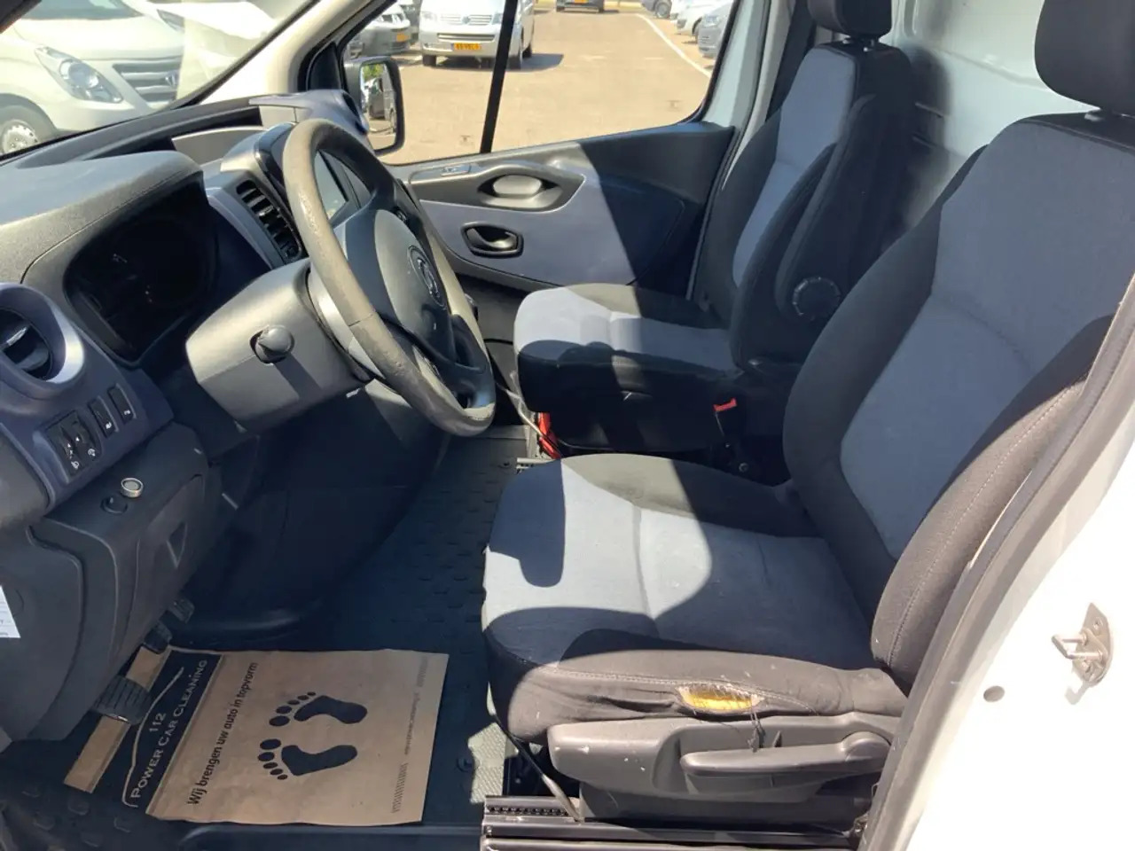 Opel Vivaro 1.6 CDTI L2H1 Edition EcoFlex Airco Cruise Imperia - Furgão: foto 5 Opel Vivaro 1.6 CDTI L2H1 Edition EcoFlex Airco Cruise Imperia - Furgão: foto 5