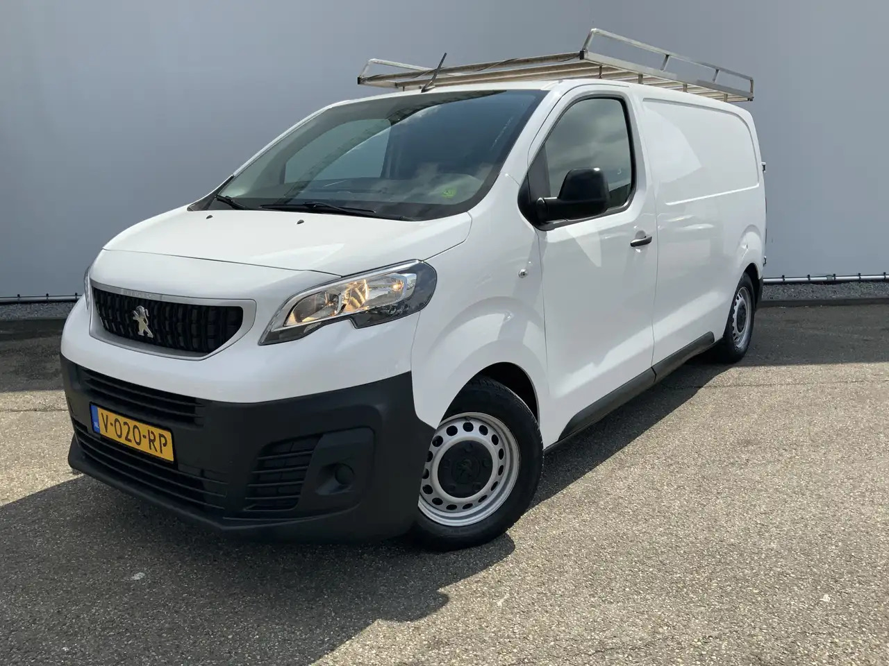 Peugeot Expert glazenwasser 226S 1.6 BlueHDI 115 Inbouw 530 liter - Furgão: foto 1 Peugeot Expert glazenwasser 226S 1.6 BlueHDI 115 Inbouw 530 liter - Furgão: foto 1