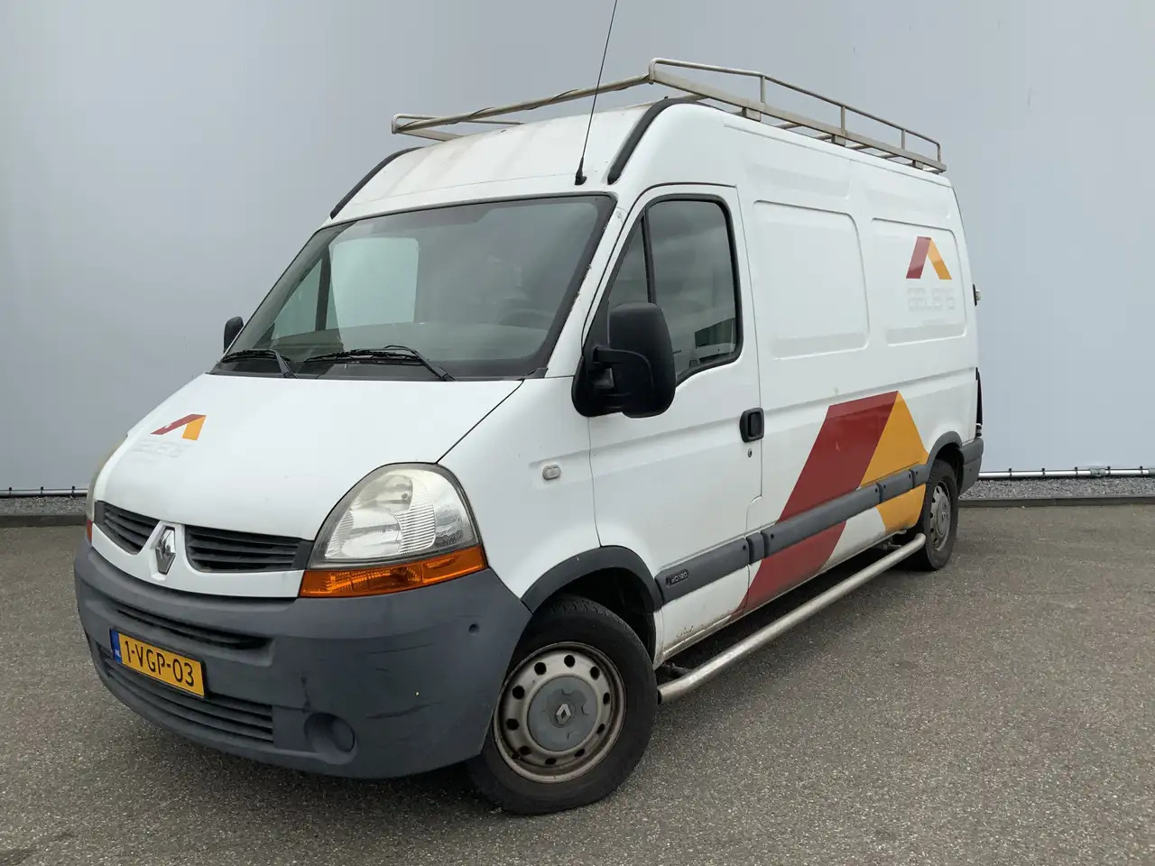 Renault Master T33 2.5 dCi L2H2 Airco 3 Zits Achter Schade Trap I - Furgão: foto 1 Renault Master T33 2.5 dCi L2H2 Airco 3 Zits Achter Schade Trap I - Furgão: foto 1