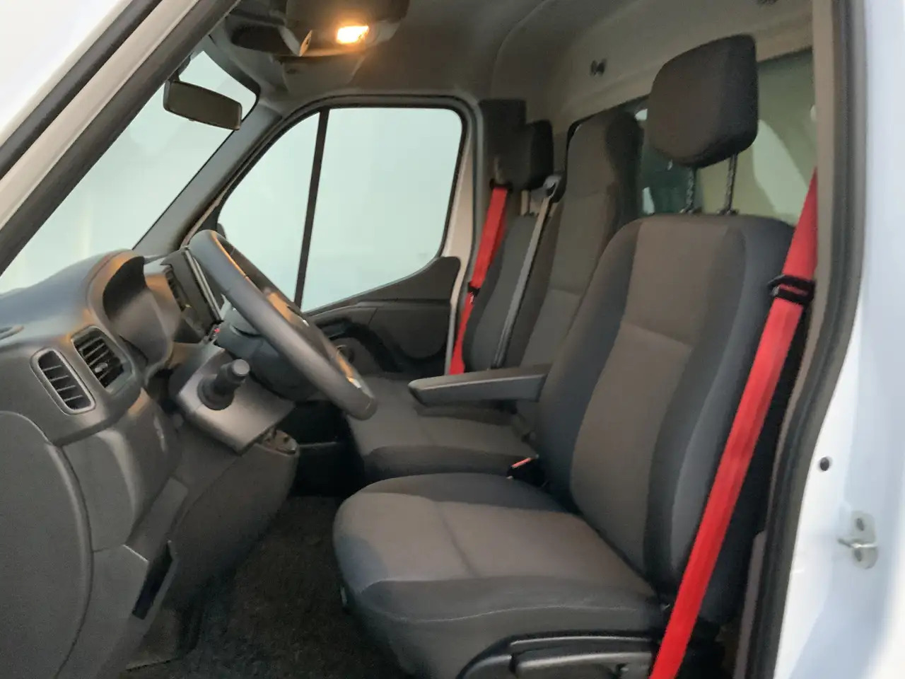 Renault Master T35 2.3 dCi 145 L3 Meubelbak&Klep Zijdeur Airco Cr - Carrinha de contentor: foto 5 Renault Master T35 2.3 dCi 145 L3 Meubelbak&Klep Zijdeur Airco Cr - Carrinha de contentor: foto 5