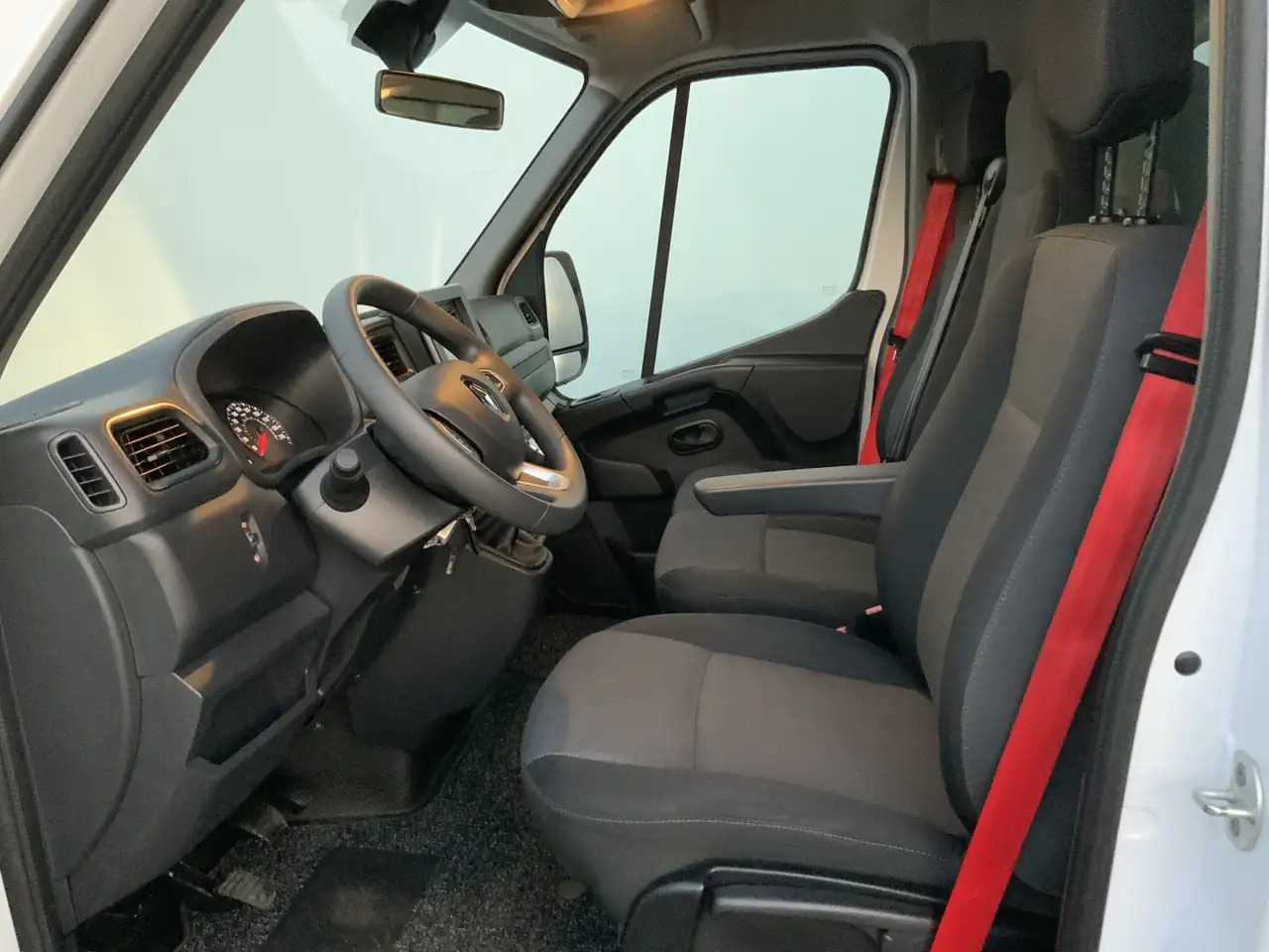 Renault Master T35 2.3 dCi 145 L3 Meubelbak&Klep Zijdeur Airco Cr - Carrinha de contentor: foto 4 Renault Master T35 2.3 dCi 145 L3 Meubelbak&Klep Zijdeur Airco Cr - Carrinha de contentor: foto 4