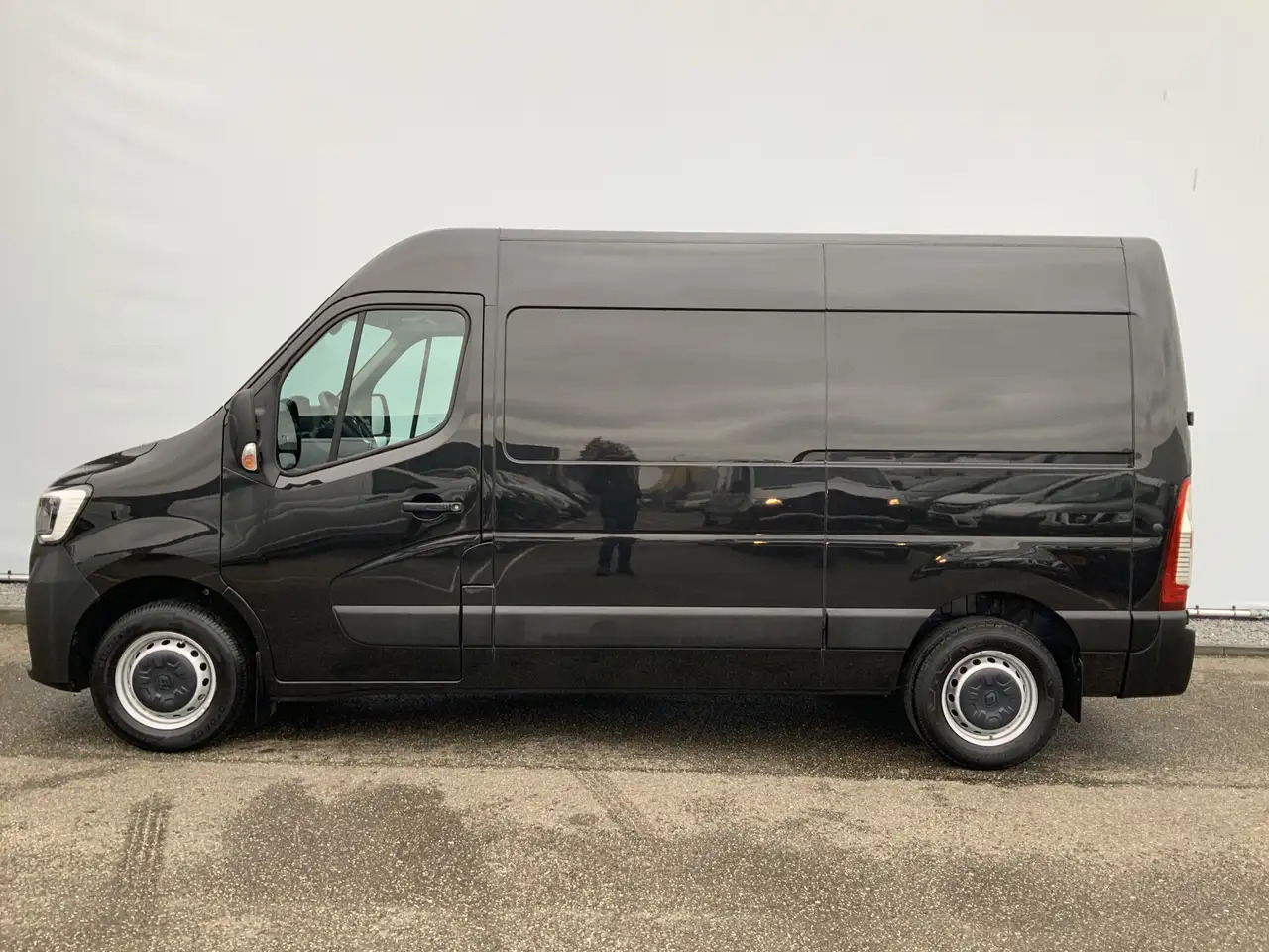 Renault Master T35 2.3 dCi 150 L2H2 Airco Cruise Camera 3 Zits Na - Furgão: foto 3 Renault Master T35 2.3 dCi 150 L2H2 Airco Cruise Camera 3 Zits Na - Furgão: foto 3