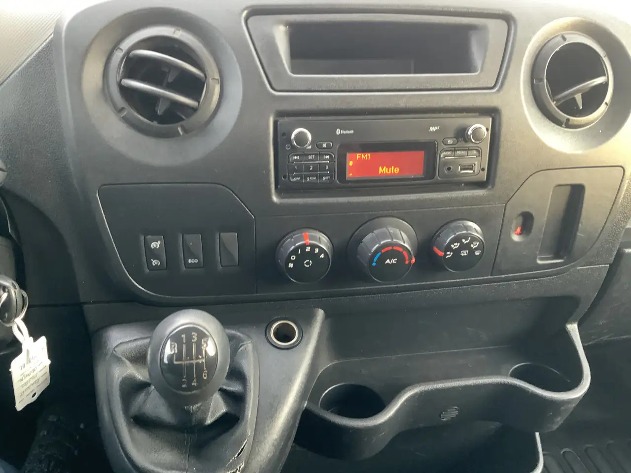 Renault Master T35 2.3 dCi L2 Pick Up Airco Cruise 3 Zits Trekhaa - Carrinha basculante: foto 5 Renault Master T35 2.3 dCi L2 Pick Up Airco Cruise 3 Zits Trekhaa - Carrinha basculante: foto 5