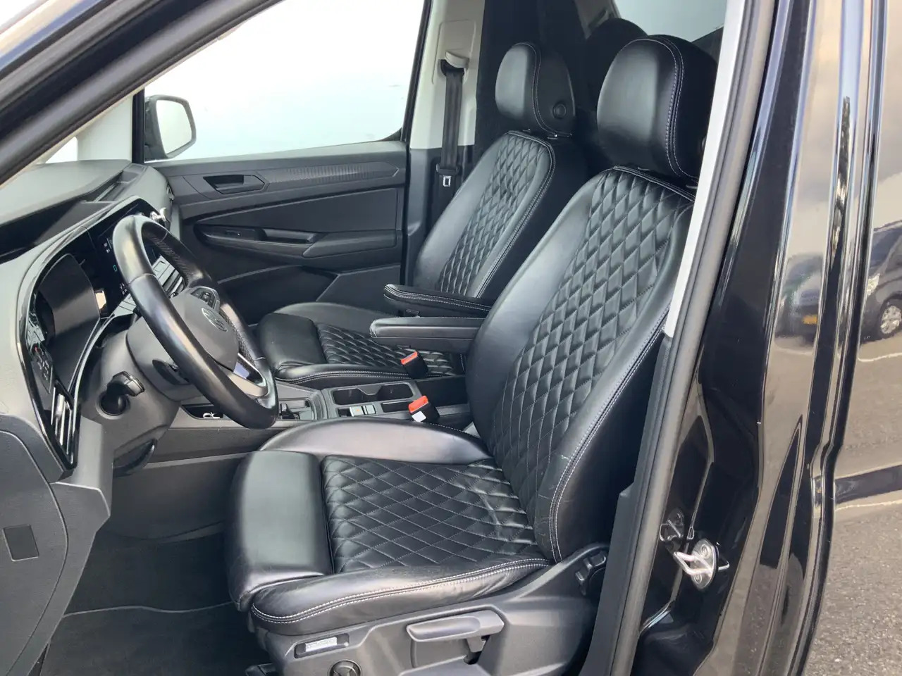 Volkswagen Caddy Cargo 2.0 TDI 1st Edition Automaat Airco Cruise Le - Furgão compacto: foto 4 Volkswagen Caddy Cargo 2.0 TDI 1st Edition Automaat Airco Cruise Le - Furgão compacto: foto 4