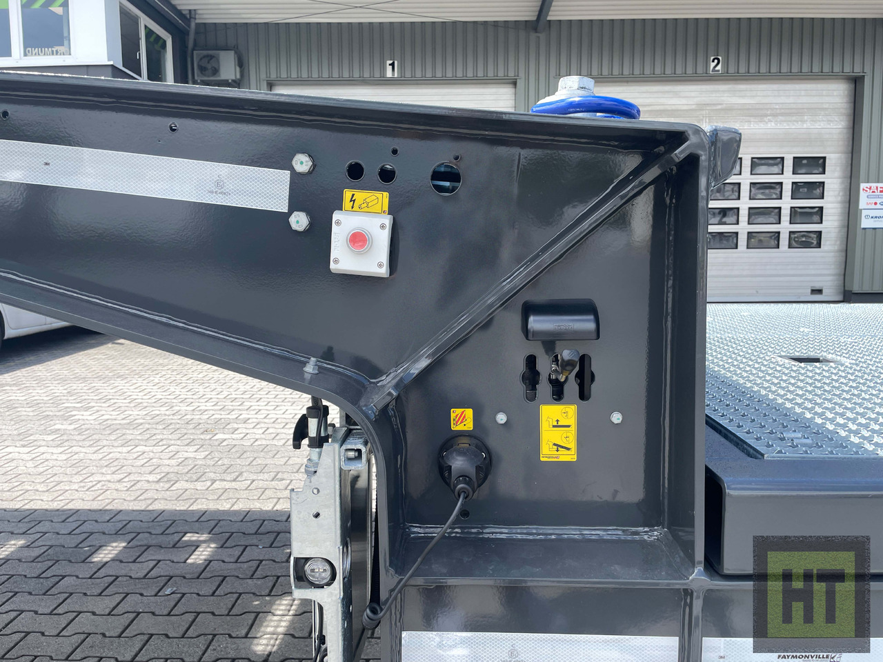Faymonville 3-Achs-Semi-hydr.Ladeboden mit Rampen-Gitterrost - Semi-reboque baixa: foto 4 Faymonville 3-Achs-Semi-hydr.Ladeboden mit Rampen-Gitterrost - Semi-reboque baixa: foto 4