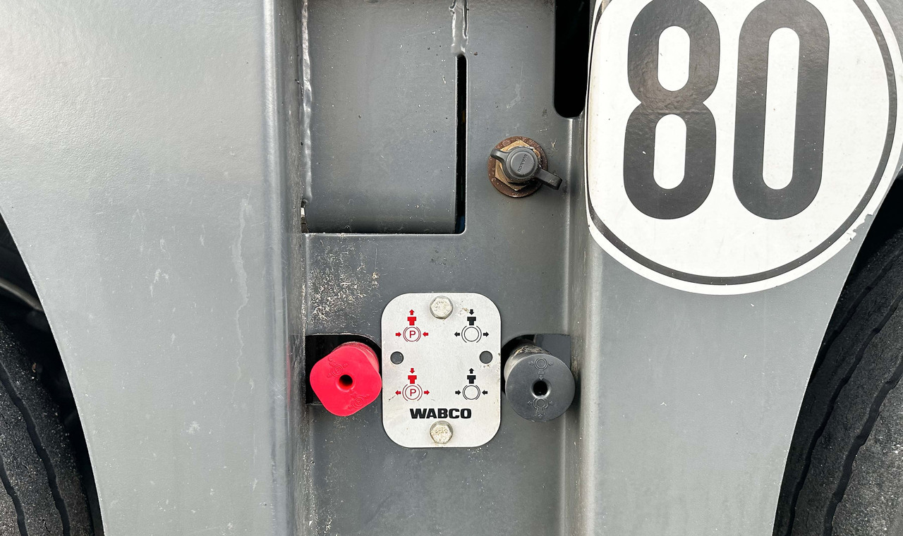 Faymonville MAX Trailer 3-Achs-Tiefbett mit Pendelachsen - Semi-reboque baixa: foto 5 Faymonville MAX Trailer 3-Achs-Tiefbett mit Pendelachsen - Semi-reboque baixa: foto 5