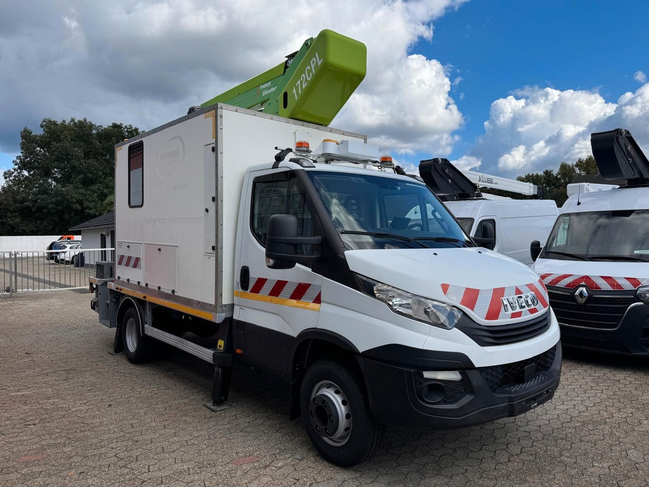 Iveco 70C18 Hubarbeitsbühne France Elevateur 172 CPL - Caminhão com plataforma aérea: foto 3 Iveco 70C18 Hubarbeitsbühne France Elevateur 172 CPL - Caminhão com plataforma aérea: foto 3