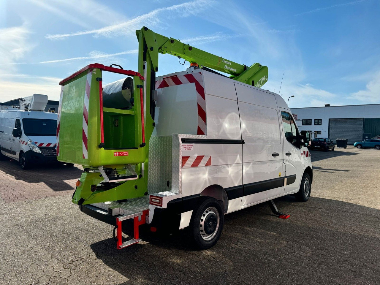 Renault Master Steiger France Elévateur 142 TPFc - Caminhão com plataforma aérea: foto 4 Renault Master Steiger France Elévateur 142 TPFc - Caminhão com plataforma aérea: foto 4