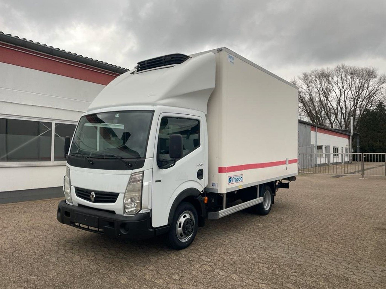 Renault Maxity Tiefkühlkoffer Multi-Temp Ladebordwand - Carrinha frigorífica: foto 1 Renault Maxity Tiefkühlkoffer Multi-Temp Ladebordwand - Carrinha frigorífica: foto 1