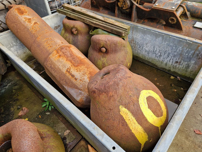 Diversen stalen sloopkogels / beulen - Tesoura de demolição para Máquina de construção: foto 1 Diversen stalen sloopkogels / beulen - Tesoura de demolição para Máquina de construção: foto 1