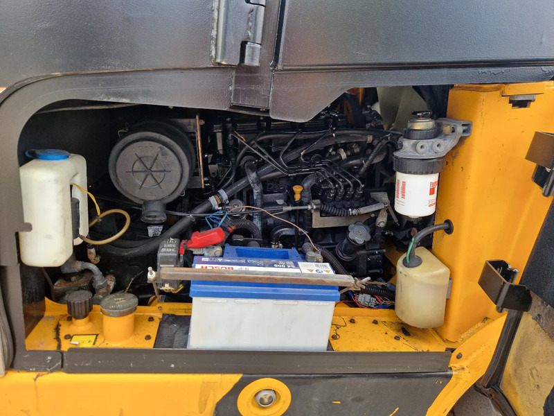 JBC TLT35D Teletruk - Empilhador a diesel: foto 5 JBC TLT35D Teletruk - Empilhador a diesel: foto 5