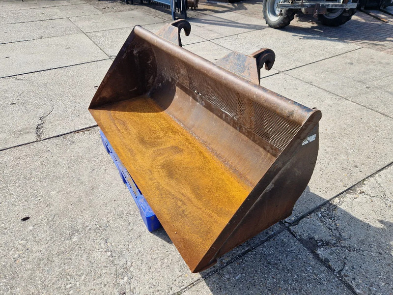 Jeroen van Leeuwen schepbak voor Volvo L30/L35 - Balde para Máquina de construção: foto 5 Jeroen van Leeuwen schepbak voor Volvo L30/L35 - Balde para Máquina de construção: foto 5