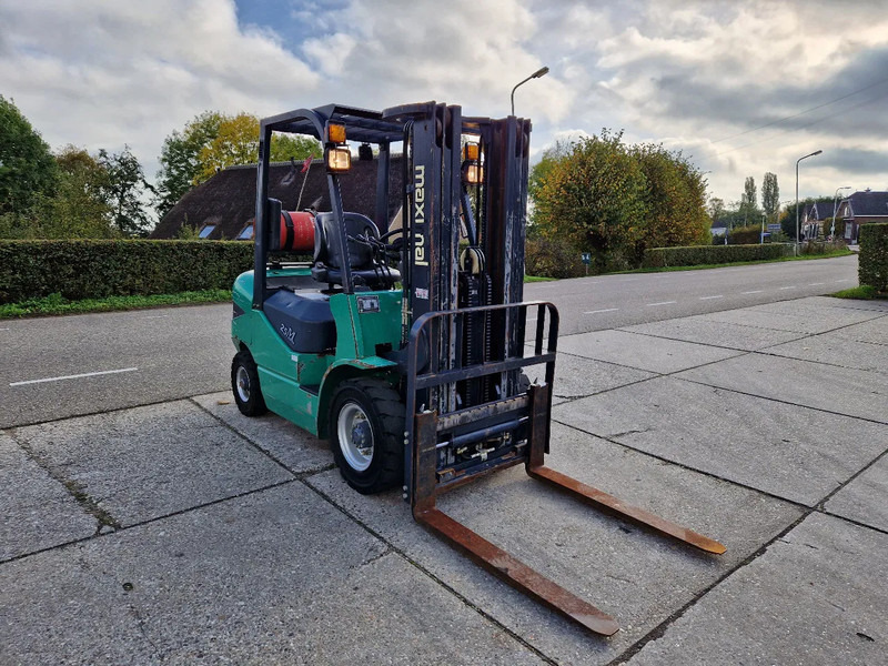 Maximal Nissan Zhejiang 2.5 ton LPG LOW HOURS - Empilhador a gás: foto 3 Maximal Nissan Zhejiang 2.5 ton LPG LOW HOURS - Empilhador a gás: foto 3