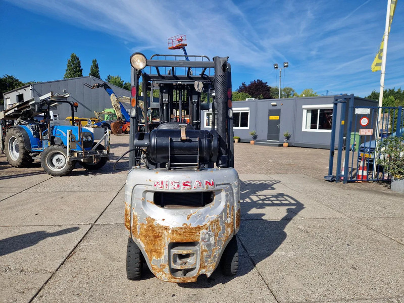 Nissan 1800 kg. LPG met keuring - Empilhador a gás: foto 4 Nissan 1800 kg. LPG met keuring - Empilhador a gás: foto 4