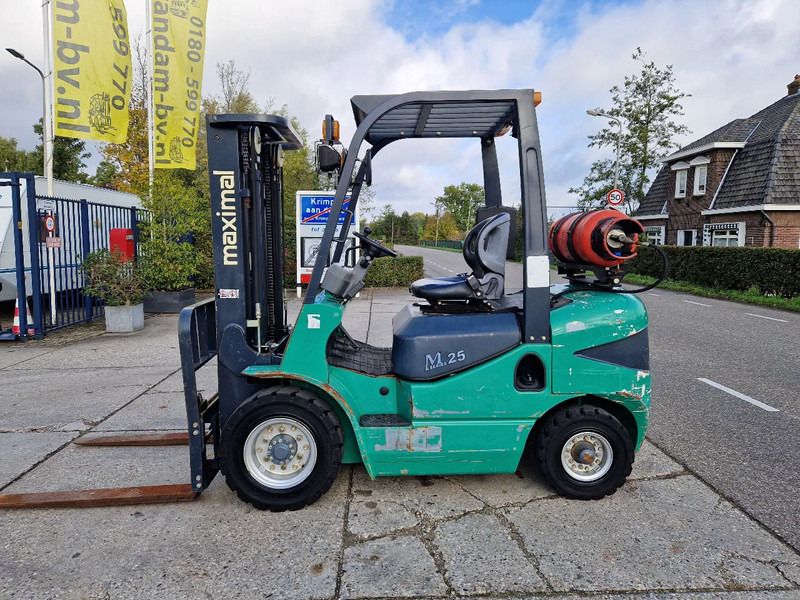Nissan Zhejiang Maximal with 1290 hours 2.5 ton LPG - Empilhador a gás: foto 1 Nissan Zhejiang Maximal with 1290 hours 2.5 ton LPG - Empilhador a gás: foto 1