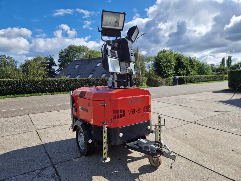 Tower Light VB9 mobiele lichtmast 9m. hoog - Torre de iluminação: foto 3 Tower Light VB9 mobiele lichtmast 9m. hoog - Torre de iluminação: foto 3