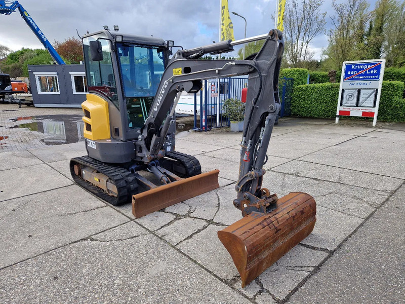 Volvo ECR25D met 2562 uur - Mini escavadeira: foto 2 Volvo ECR25D met 2562 uur - Mini escavadeira: foto 2