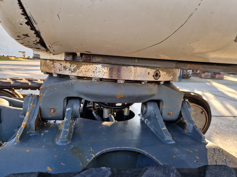 WACKER NEUSON 2404RD kan op een (berg)helling draaien - Mini escavadeira: foto 4 WACKER NEUSON 2404RD kan op een (berg)helling draaien - Mini escavadeira: foto 4