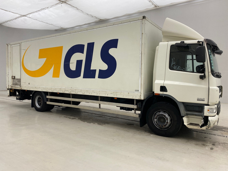 DAF CF65.250 - Camião furgão: foto 2 DAF CF65.250 - Camião furgão: foto 2