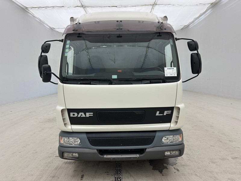 DAF LF45.150 - Camião furgão: foto 2 DAF LF45.150 - Camião furgão: foto 2