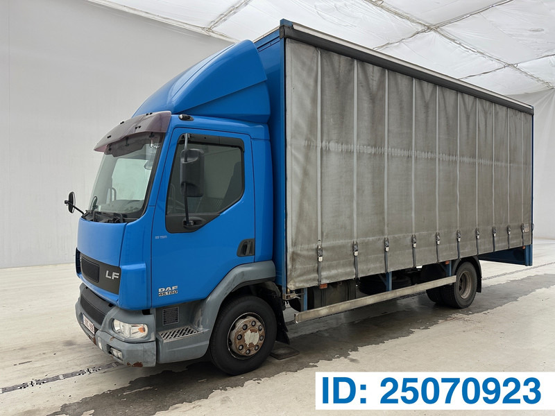 DAF LF45.150 - Camião de lona: foto 1 DAF LF45.150 - Camião de lona: foto 1