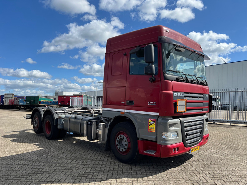 DAF XF105.460 Space Cab* - Camião chassi: foto 3 DAF XF105.460 Space Cab* - Camião chassi: foto 3