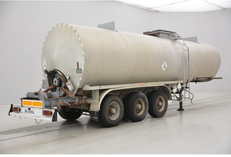 Fruehauf Bitumen tank trailer - Semi-reboque cisterna: foto 3 Fruehauf Bitumen tank trailer - Semi-reboque cisterna: foto 3