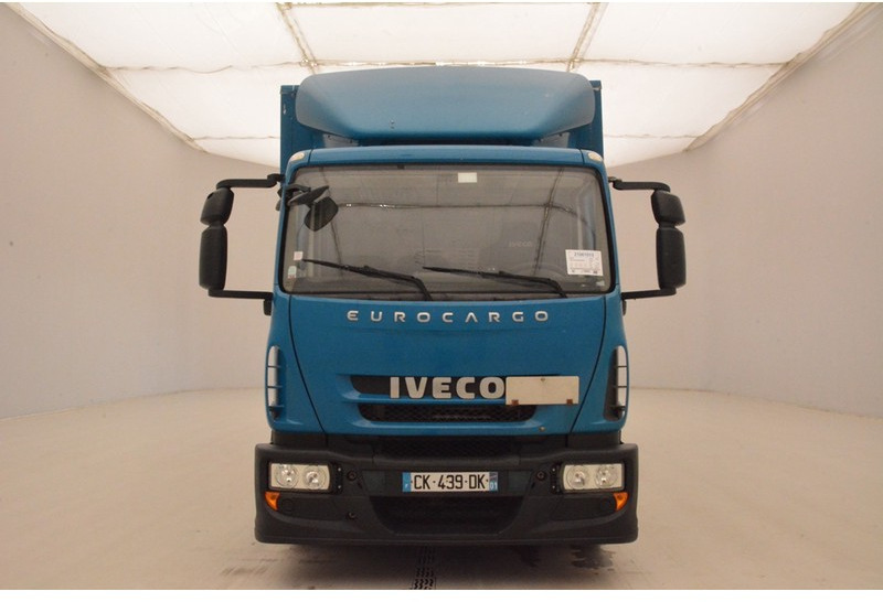Iveco Eurocargo 120E18 - Camião furgão: foto 2 Iveco Eurocargo 120E18 - Camião furgão: foto 2