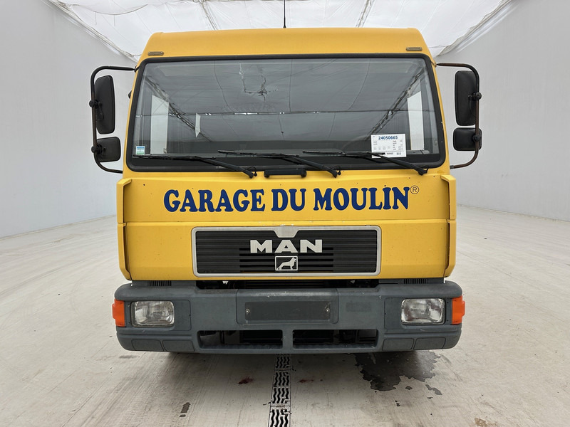 MAN 8.224 - Camião transporte de veículos: foto 2 MAN 8.224 - Camião transporte de veículos: foto 2