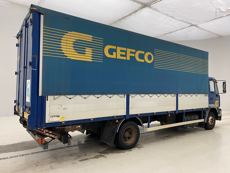 MAN LE 14.220 - Camião de lona: foto 4 MAN LE 14.220 - Camião de lona: foto 4