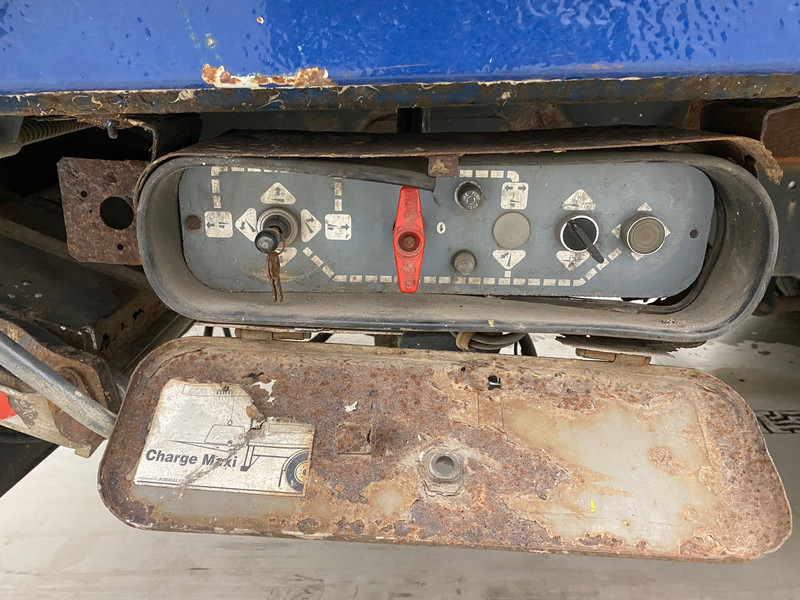 MAN LE 14.220 - Camião de lona: foto 5 MAN LE 14.220 - Camião de lona: foto 5