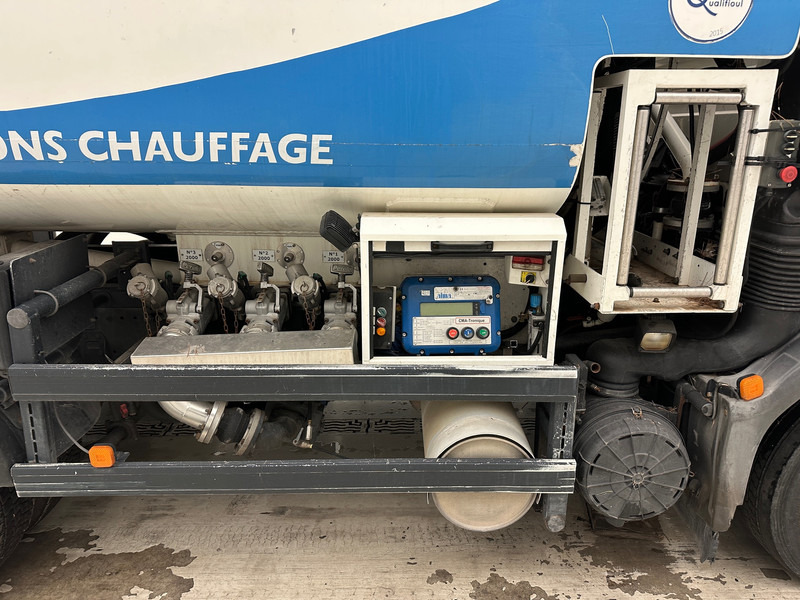 MAN TGL 10.180 - Camião cisterna: foto 5 MAN TGL 10.180 - Camião cisterna: foto 5