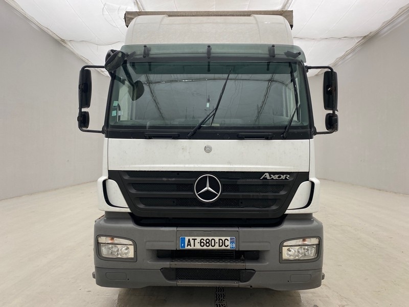 Mercedes-Benz Axor 1824 - Camião de lona: foto 2 Mercedes-Benz Axor 1824 - Camião de lona: foto 2