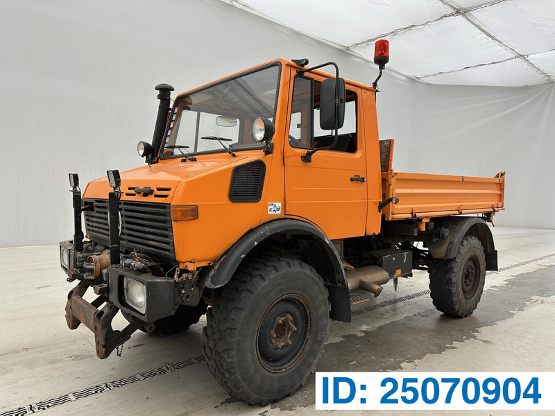 Mercedes-Benz Unimog U427 - Camião basculante: foto 1 Mercedes-Benz Unimog U427 - Camião basculante: foto 1