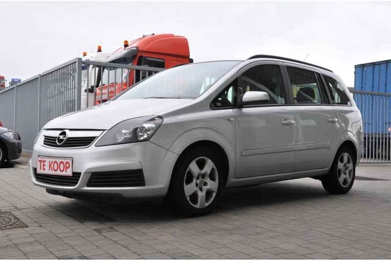 Opel Zafira - Automóvel: foto 2 Opel Zafira - Automóvel: foto 2