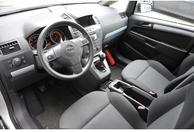 Opel Zafira - Automóvel: foto 5 Opel Zafira - Automóvel: foto 5
