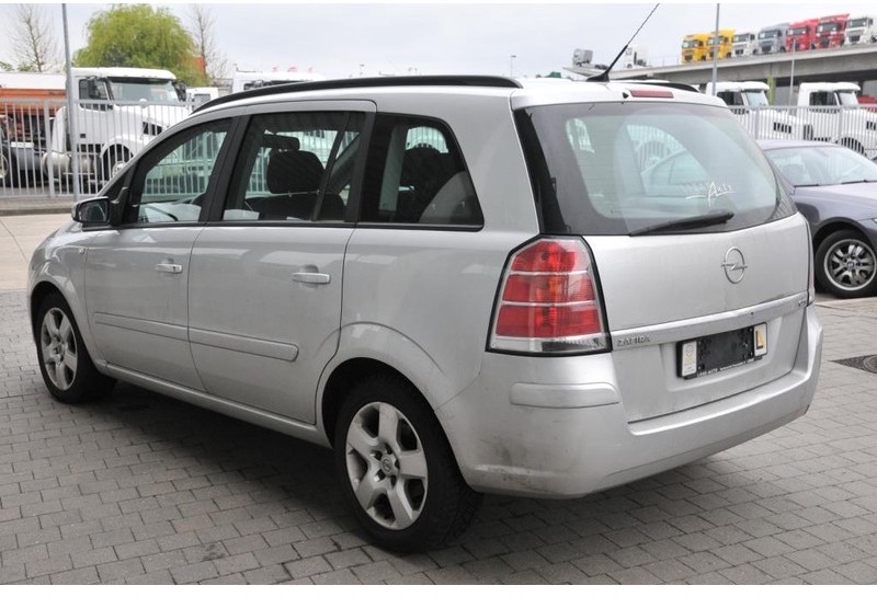 Opel Zafira - Automóvel: foto 4 Opel Zafira - Automóvel: foto 4