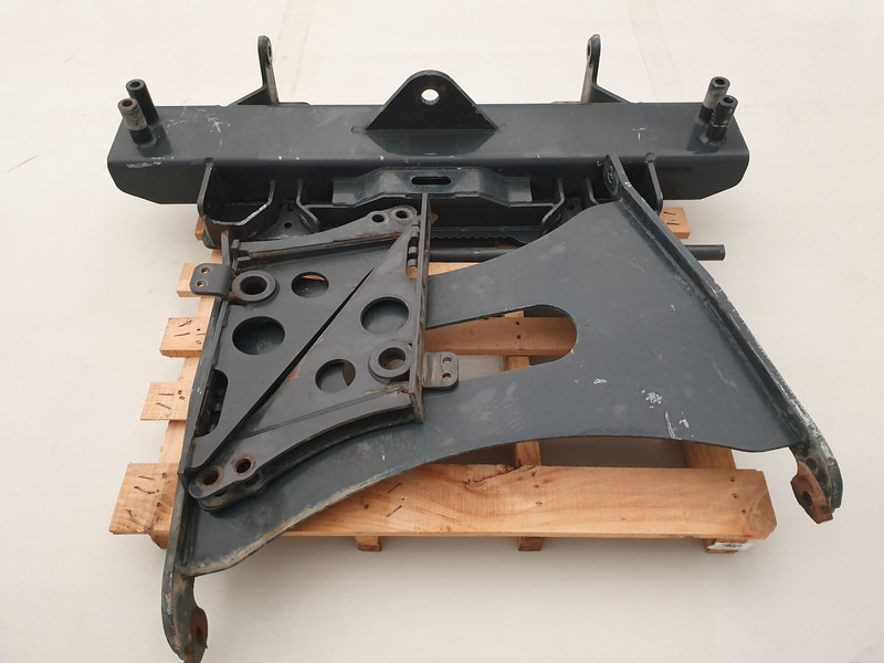 Scania G-Serie DIN-plaat DIN-plaat SCANIA G-Serie Bumper zout strooimachine - Peça de reposição: foto 1 Scania G-Serie DIN-plaat DIN-plaat SCANIA G-Serie Bumper zout strooimachine - Peça de reposição: foto 1