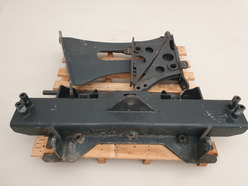 Scania G-Serie DIN-plaat DIN-plaat SCANIA G-Serie Bumper zout strooimachine - Peça de reposição: foto 2 Scania G-Serie DIN-plaat DIN-plaat SCANIA G-Serie Bumper zout strooimachine - Peça de reposição: foto 2