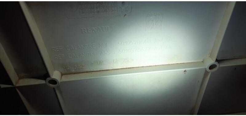 Renault 5010578640 5010578640 - Grade radiador para Camião: foto 2 Renault 5010578640 5010578640 - Grade radiador para Camião: foto 2
