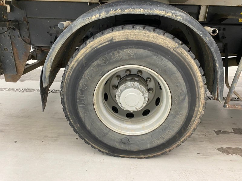 Camião basculante, Camião grua Renault Kerax 370 DCi: foto 11 Camião basculante, Camião grua Renault Kerax 370 DCi: foto 11