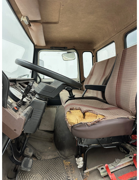 Camião cisterna Renault Midliner S120: foto 9 Camião cisterna Renault Midliner S120: foto 9