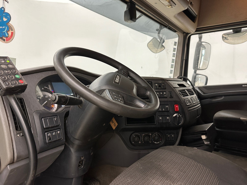 Tractor DAF XF 460 Space Cab: foto 8