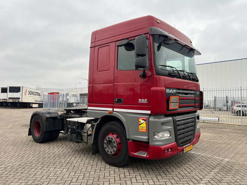 DAF XF105.410 Space Cab - ADR - Tractor: foto 3 DAF XF105.410 Space Cab - ADR - Tractor: foto 3