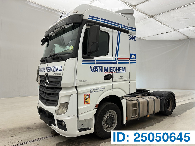 Mercedes-Benz Actros 1842 - Tractor: foto 1 Mercedes-Benz Actros 1842 - Tractor: foto 1