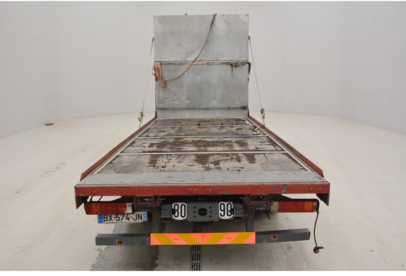 Volvo FH12.460 Globetrotter - Camião de caixa aberta/ Plataforma: foto 5 Volvo FH12.460 Globetrotter - Camião de caixa aberta/ Plataforma: foto 5