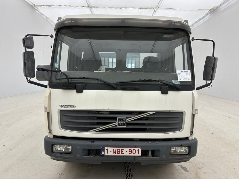 Volvo FL 180 - Camião basculante: foto 2 Volvo FL 180 - Camião basculante: foto 2